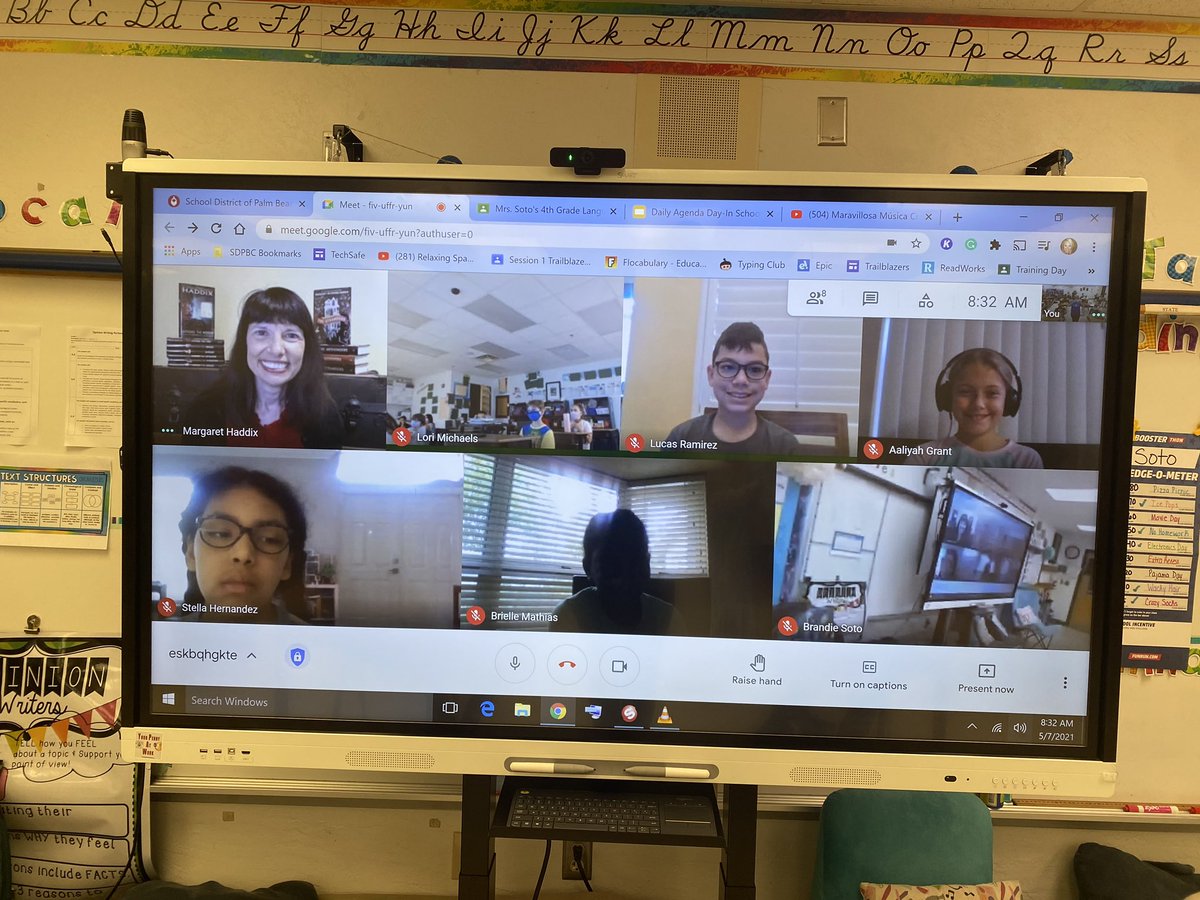 BinksForestES's tweet photo. Earlier this month, author @MPHaddix visited Mrs. Sotoβs 4th grade class- virtually of course! #AmongtheHidden - kid favorite! @branrundisney @pbcsd @MichellaLevy @MsKarenBerard #ExpecttheBestatBinks https://t.co/Y4g8xzEuXD