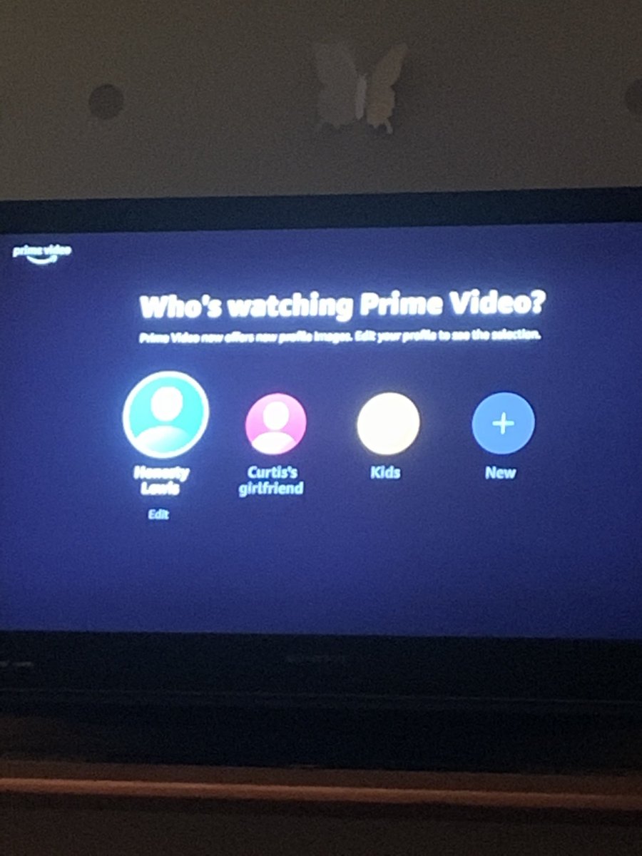 why my ex &amp; I still had a joint Amazon prime so his kids can watch their cartoons and his girlfriend did this... baby the insecurity jumped out. You’re trying to make yourself known on MY stuff? Now you done ruined Doc McStuffins for the kids tryna to be weird 😂