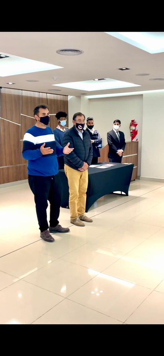 pablo_alelopez's tweet photo. Cada uno de ellos, es una clara muestra de que cada vez son más quienes apuestan a la #capacitación y la #formación como una alternativa superadora para alcanzar mejores OPORTUNIDADES. 

Gracias @miguelisaok por acompañarnos. 

#UthgraSalta #PabloALopez https://t.co/N6oZTqRw0M