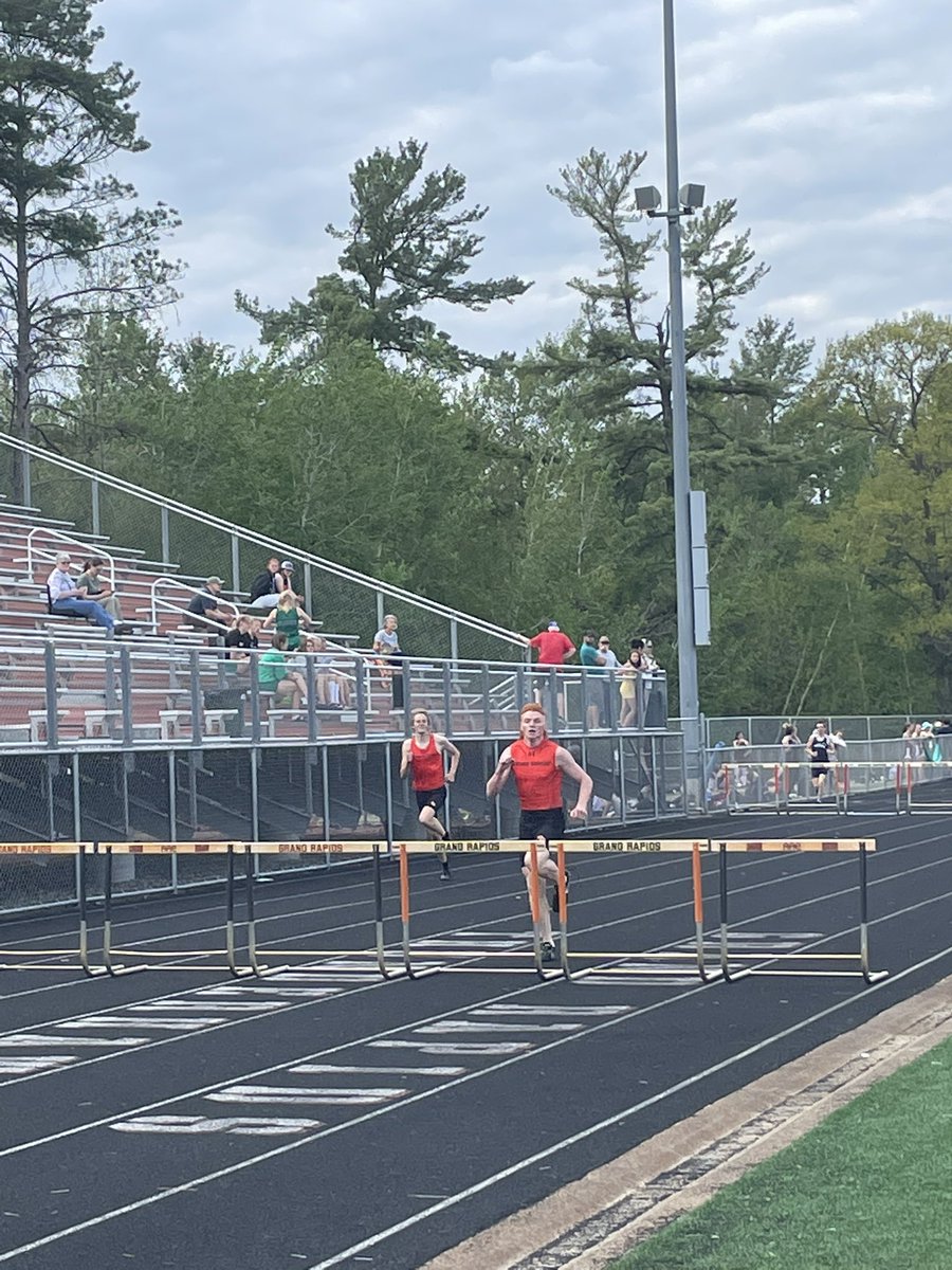 GRactivities's tweet photo. Go GR Track! https://t.co/Kyd75gqLyX