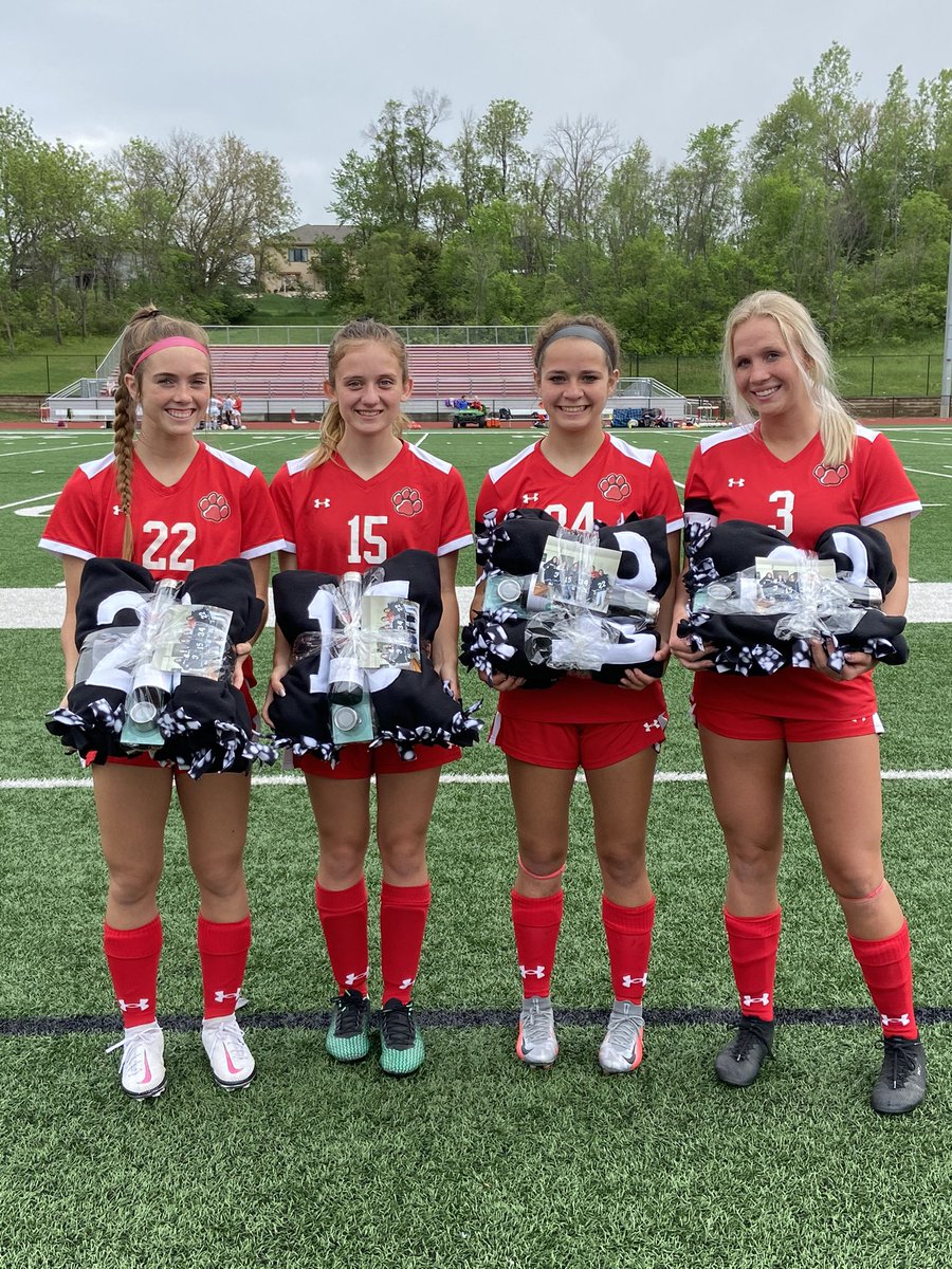 Tonight we celebrate our seniors. Thank you for your four years of dedication and fun. Tonight we play for you 🖤❤️ #ADM #Tigers #ALLIN