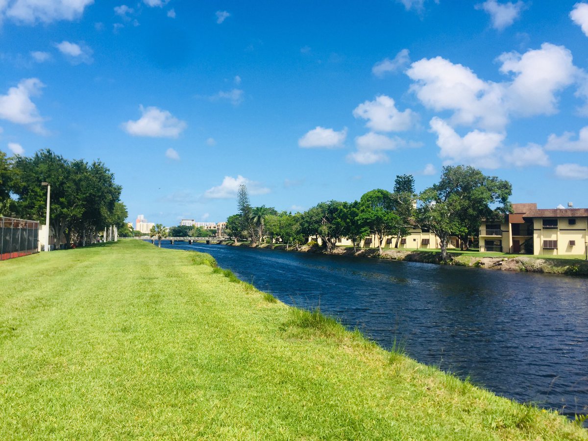 BangkokTrading's tweet image. Today I passed by my old neighborhood from the era of 1995-1999.
#GloryDays #Dadeland #KingsCreek