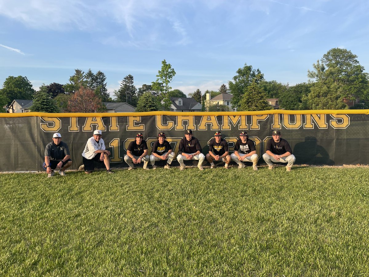 TpVan11's tweet photo. Playoff run starts tomorrow. Tremont at 5. https://t.co/4mniaWxHSY