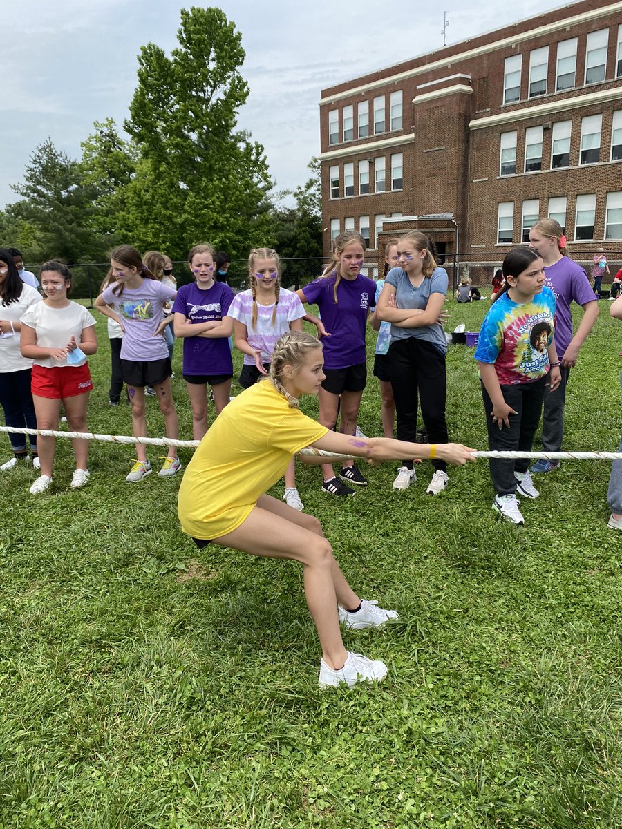 MMS_Panthers's tweet photo. 7th grade field day #FunFunFun #TeamCompetitions #PantherPride #GreatDay2BAPanther https://t.co/NCUeKnNOxo
