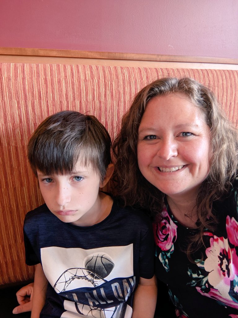 TaraMom23Boys's tweet photo. Tonight I took my youngest on a date. ❤️ He chose @panerabread for dinner, a haircut at @GreatClips, and a trip to @DICKS for a 1st baseman mitt, sunglasses, and another pair of baseball pants. I love spending one-on-one time with my boys! #baseballmom #momdate https://t.co/3W053Z9rAB