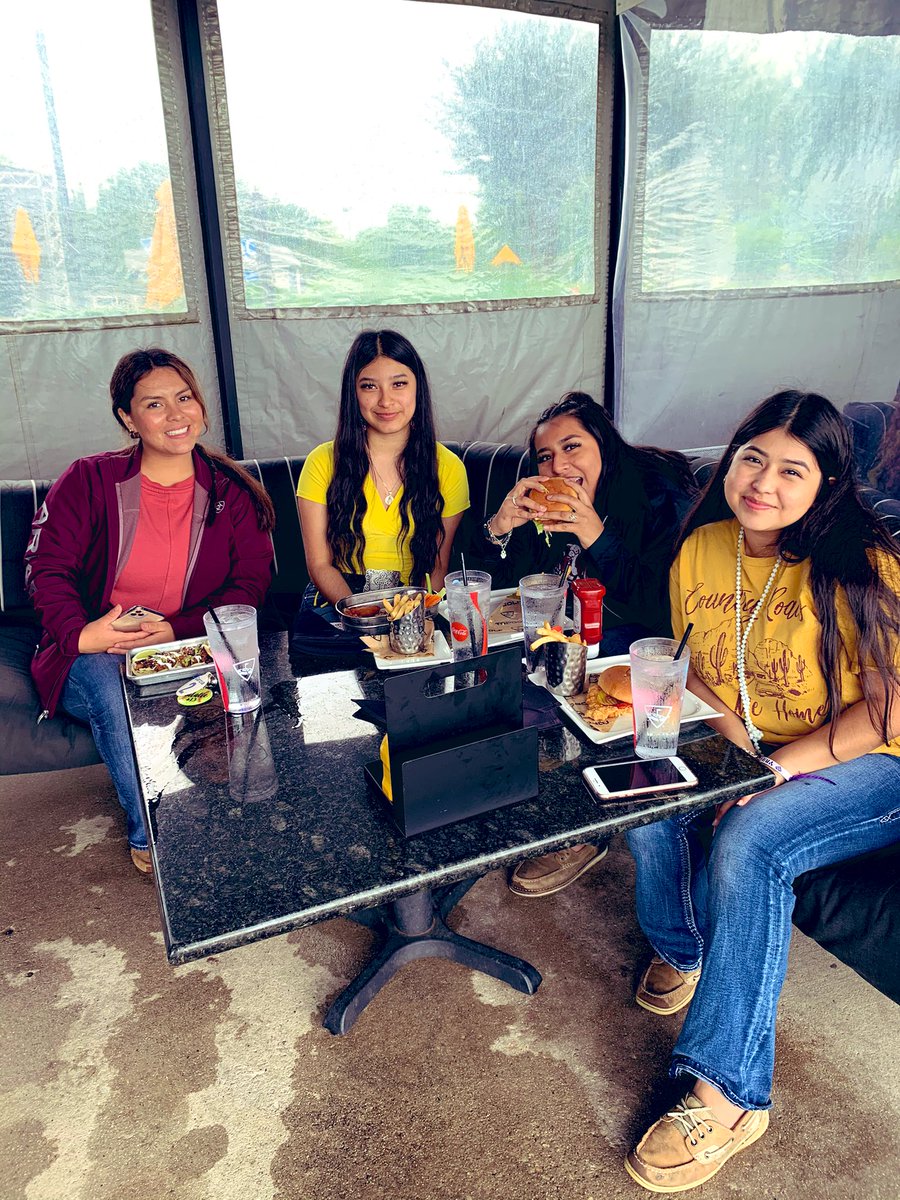 fc_vhs's tweet photo. The rain didn’t stop this group of AP Spanish students from learning more about their culture! We take culture seriously and we appreciate it! #apspanish2021 #latinos @venus_isd @1SupeDog https://t.co/IQR2OZkEzC