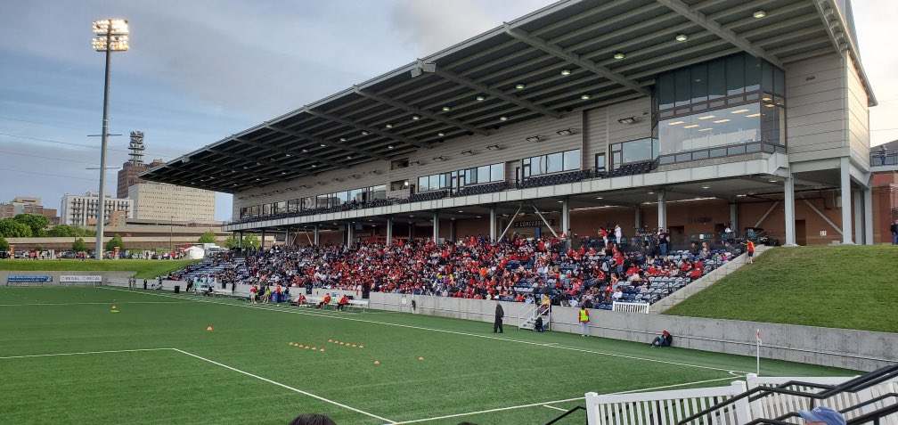 PackerFutbol's tweet photo. Over 30 minutes until kickoff, and there’s already a HUGE South High crowd. The sea of red will be a factor tonight!!! #InPackWeTrust #PackerPower https://t.co/jRqboBWsqP