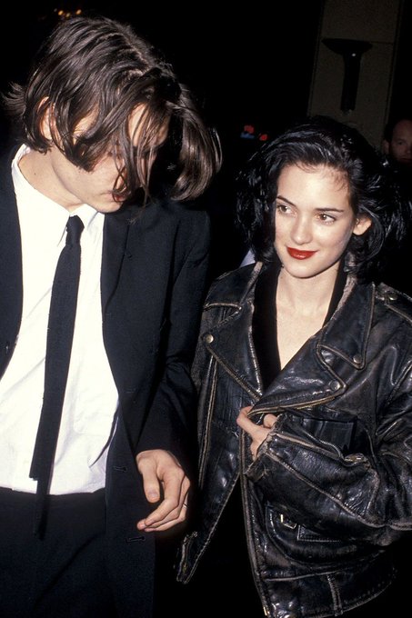 WINONA RYDER E1ti1zoXMAIrS7Q?format=jpg&name=small