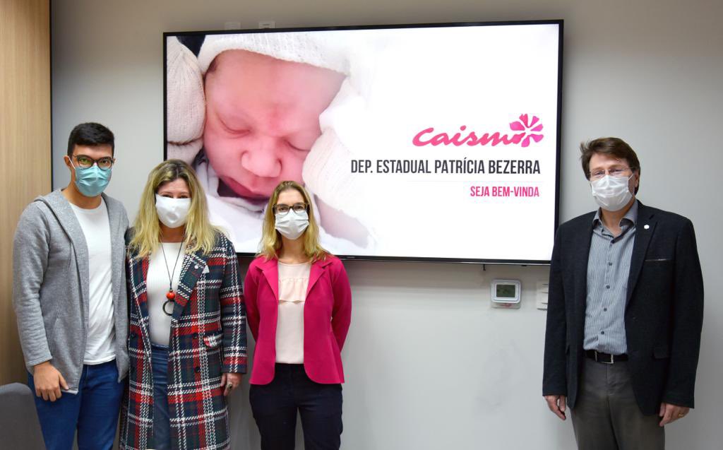 patriciagamasp's tweet photo. O Centro de Atenção Integral à Saúde da Mulher - Caism, da Unicamp, é uma referência na América Latina. Parabéns a toda diretoria por este trabalho de ponta a favor da saúde da mulher. Vocês merecem nosso total apoio! #patriciabezerra #deputada #hospitaldamulher #caism https://t.co/p9dJfXJMV2
