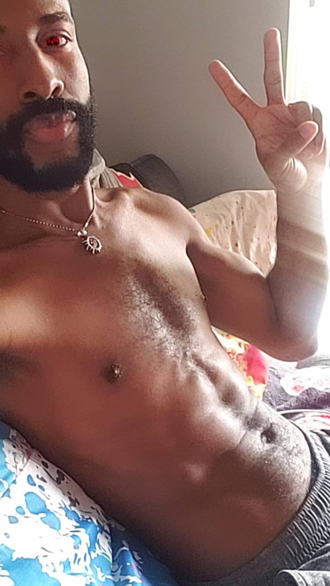 10000sharingan's tweet photo. #gay #gaytwitter #meninbeards #chicago https://t.co/u8FKqow9WQ