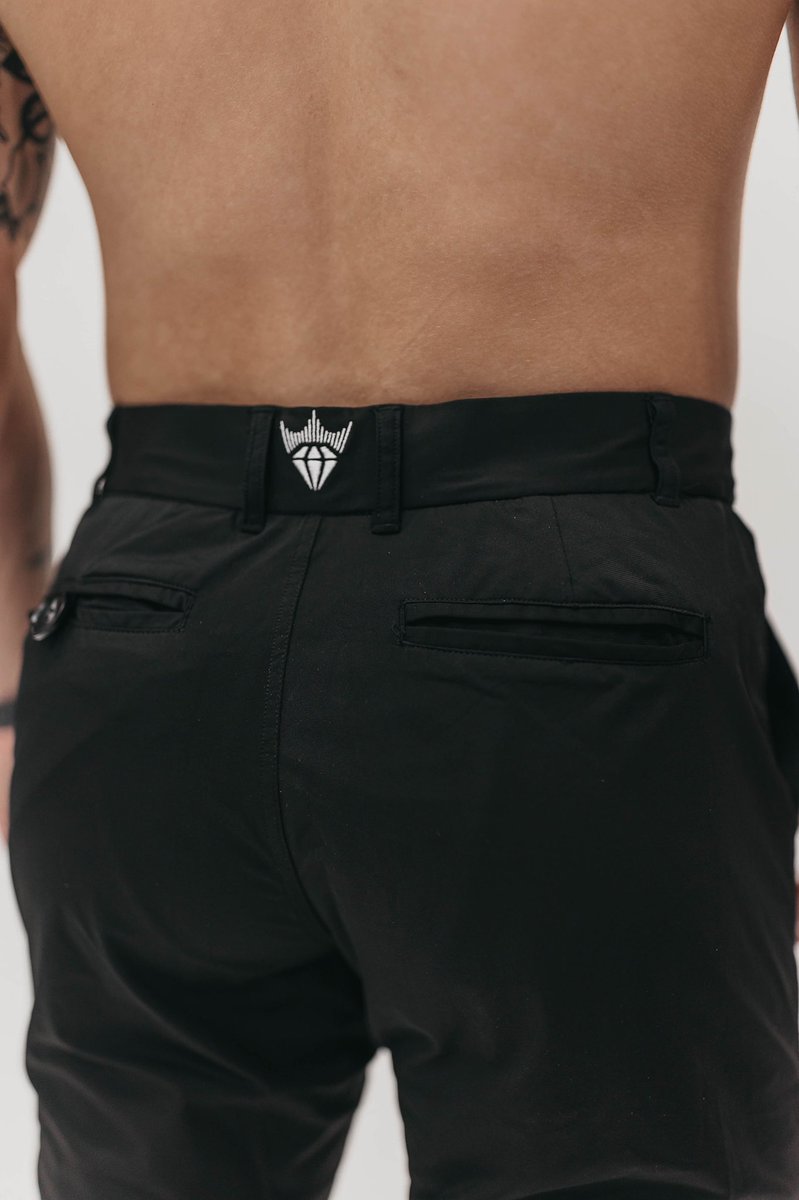 Set your alarms... 10am tomorrow 👀🏌️‍♂️