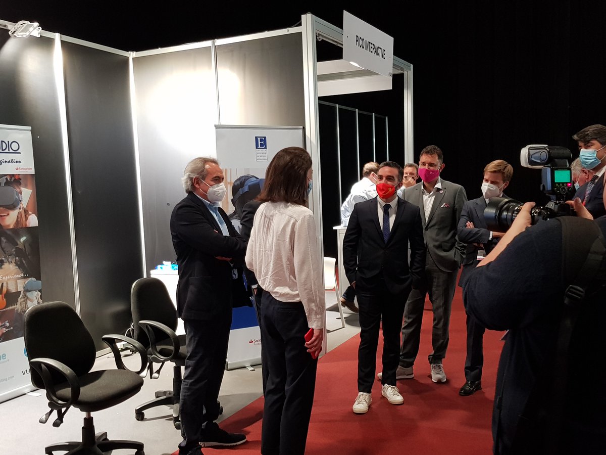 CarlosJOchoaFer's tweet photo. La Realidad Virtual toma @DES_show de la mano de @ONEDigitalCons1 y @EscuelaRSofia con el proyecto #Music5Senses. Ven a @IFEMA y te lo presentamos de primera mano. #vr #vrar #vr4edu #music5senses https://t.co/edPyctr0YI