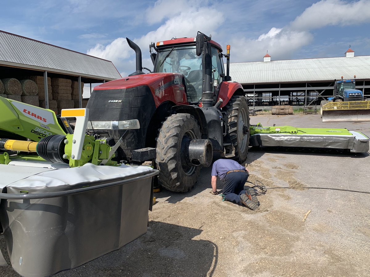 degtires's tweet photo. Set this sharp case with a new triple mower today with 800/70R38 rears and 600/70R30 fronts.   15 PSI all the way around.   @YokohamaOHTA @Case_IH @CLAAS_America https://t.co/uThnVxxvaI