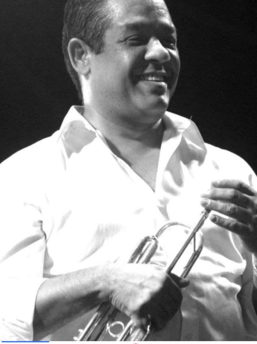 Esta noticia si me estremeció. Tommy Villariny mi héroe, a quien tanto admiré como Productor, Arreglista y trompetista, se ha ido. Que fuertes tiempos. 
Cuánta música, cuántas vivencias. Descansa en paz Maestro.