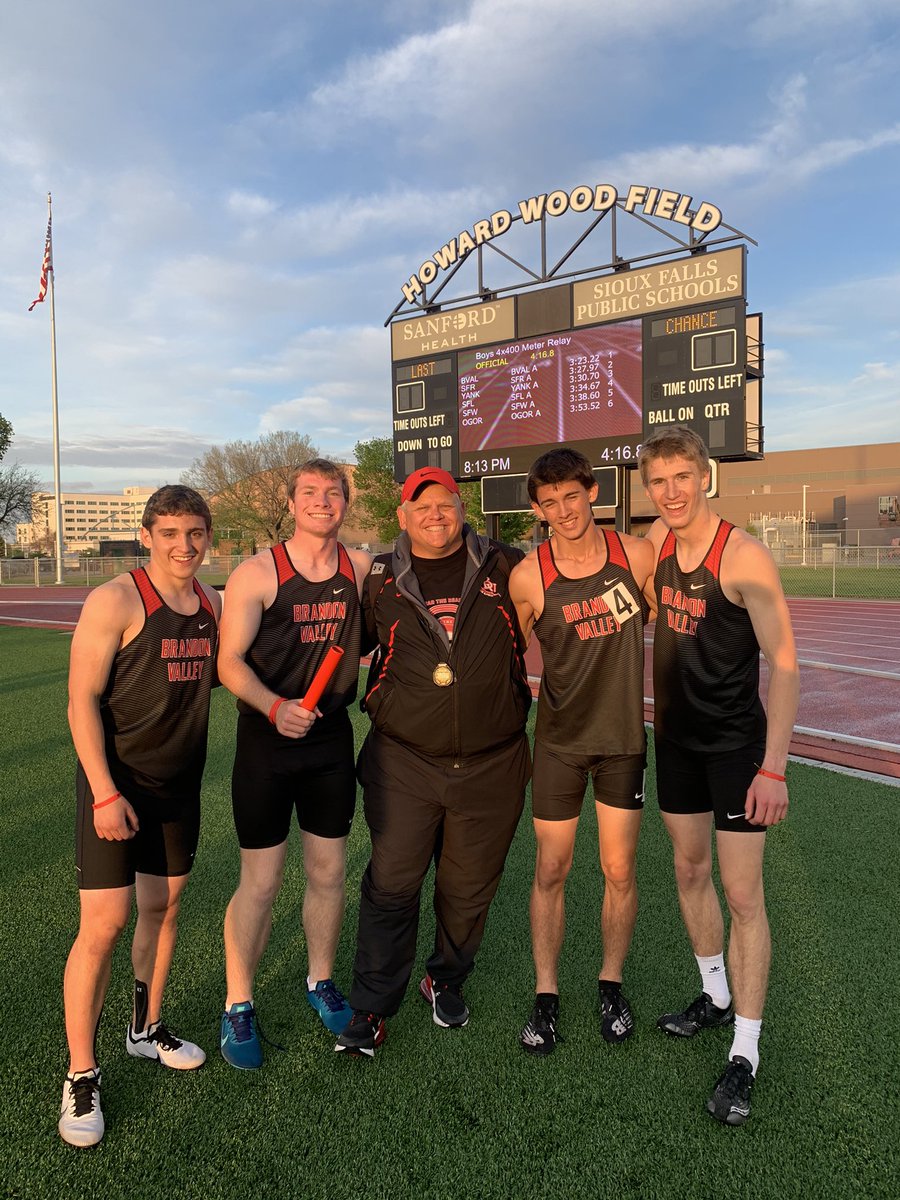 bvtrackandfield's tweet photo. Boys 4x400m Relay
boys beat the school record!!🏆
🥇3:23.22

Vigants > Mashlan > Anders > J Watson https://t.co/3xsWGw44f4