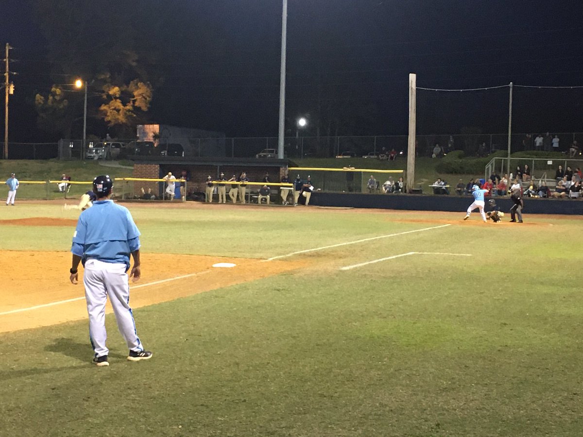 ChingChingSA's tweet photo. Congratulations to @UPHS_Baseball on defeating Lee County HS tonight 4-3 scoring the winning run in bottom of the 7th! @UnionPinesHs
#UPBaseball
#ChingChing https://t.co/s3CXf81fwR