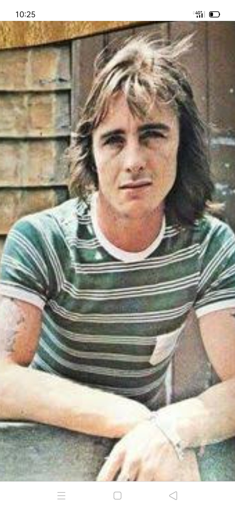 Happy Birthday Phil Rudd
(Born 19 May, 1954)       
