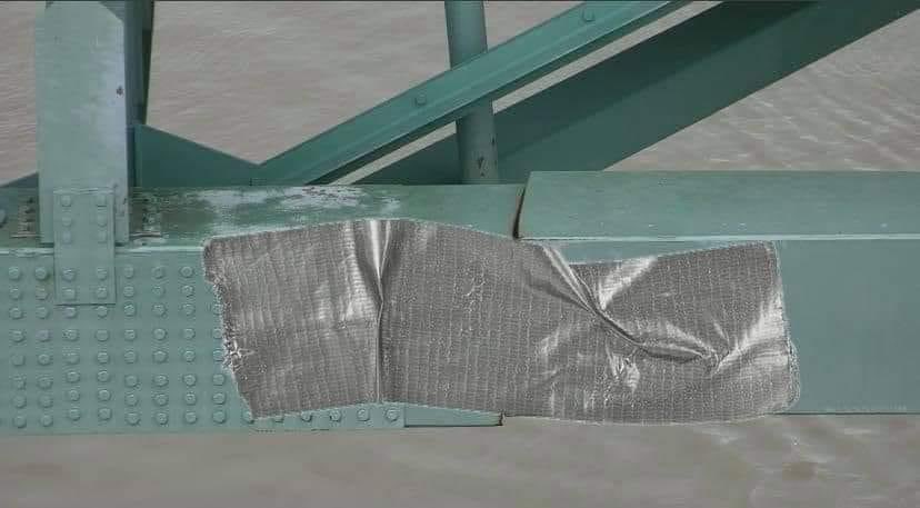 dbastardo27's tweet photo. Do you all have a chat thread focused on the #Memphis Bridge crack and its memes, or is it just me and my work colleagues? #ILoveMemphis #Choose901 #BringYourSoul #FixTheBridge https://t.co/pWESc3kKrE
