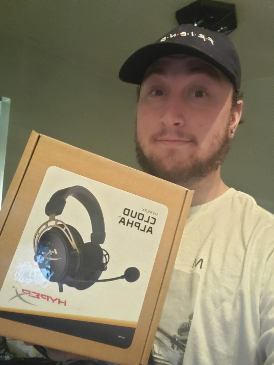 Scerty_'s tweet photo. Been out of town and just got home. Thanks again to @tuunofficial and @IMC_Worldwide for the @HyperX cloud alpha headset! And thanks @SuperEvan__ for doing the charity stream! https://t.co/wzZqtXLIVS