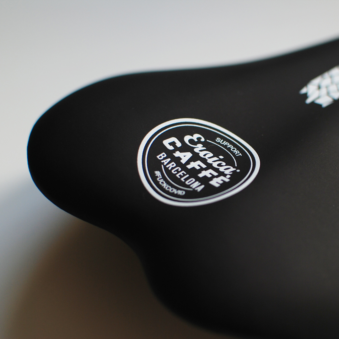 ¿Quieres participar en el sorteo de 1 sillín Essax/@EroicaCaffeBCN? Hazte seguidor de nuestro perfil de Instagram (instagram.com/essax_saddle/),y nombrar en los comentarios a qué amigo/a le vas a dar envidia con este sillín en tu bici😆. #sorteo #gravel #eroica #bcn #ciclismo #bike