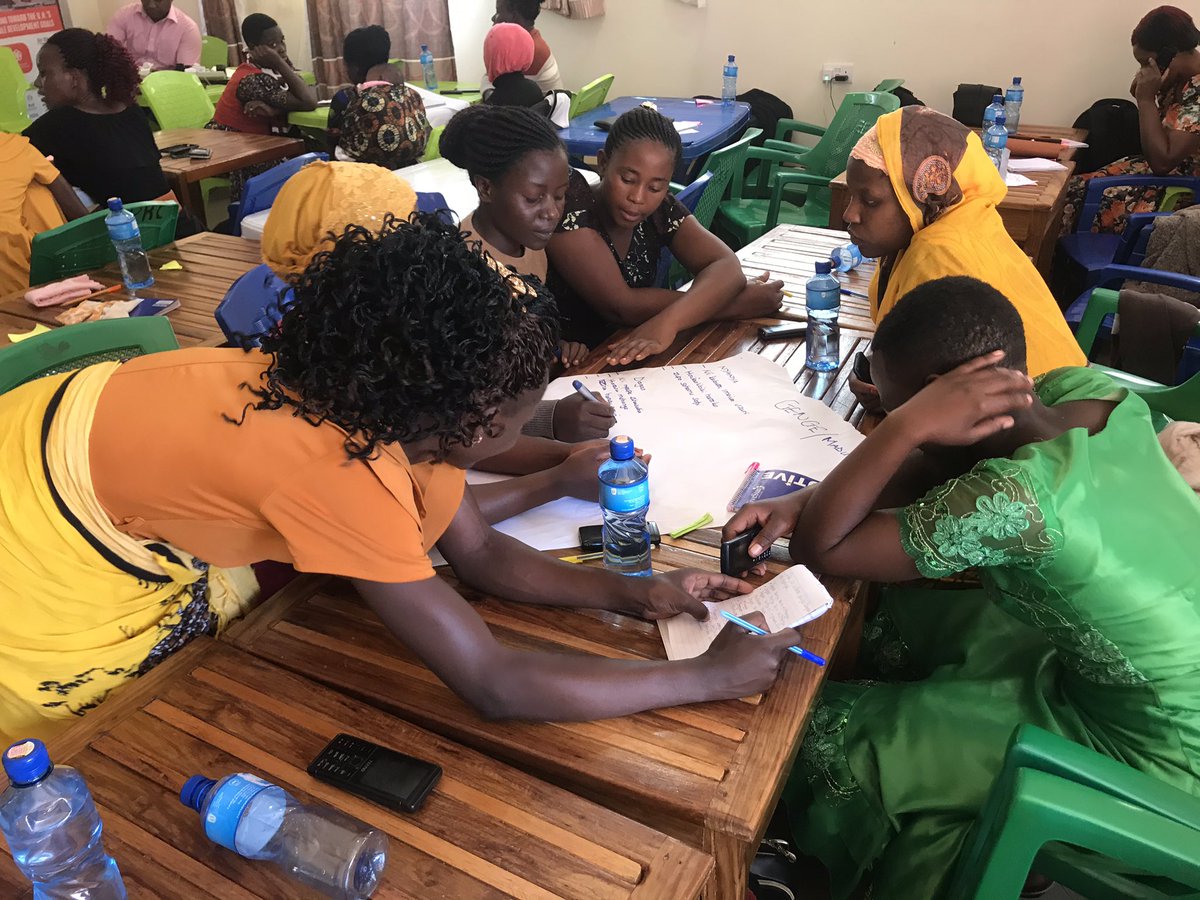 obakari2011's tweet photo. It’s an honour to me as part of @dLabTz team under #Data4her program to continue be involved on transferring knowledge and experience to DREAM girls. I can assure you we can save their life and prepare the better future. @FondationBotnar ,@UN_Women , @FSDTanzania , @MCCgov https://t.co/OG6EmWBSBg