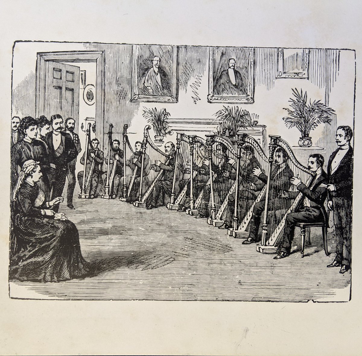 "John Roberts a'i deulu telynorol yn y Pale' gerbron Fictoria. Fe'i ces gan Eldra Jarman, 30 Gorff 1974".

O archif Merêd yn y Llyfrgell Genedlaethol.

Roedd John Roberts (1816-1894), 'Telynor Cymru' yn hen ddad-cu i'r delynores a'r awdures Eldra Jarman (1917–2000).