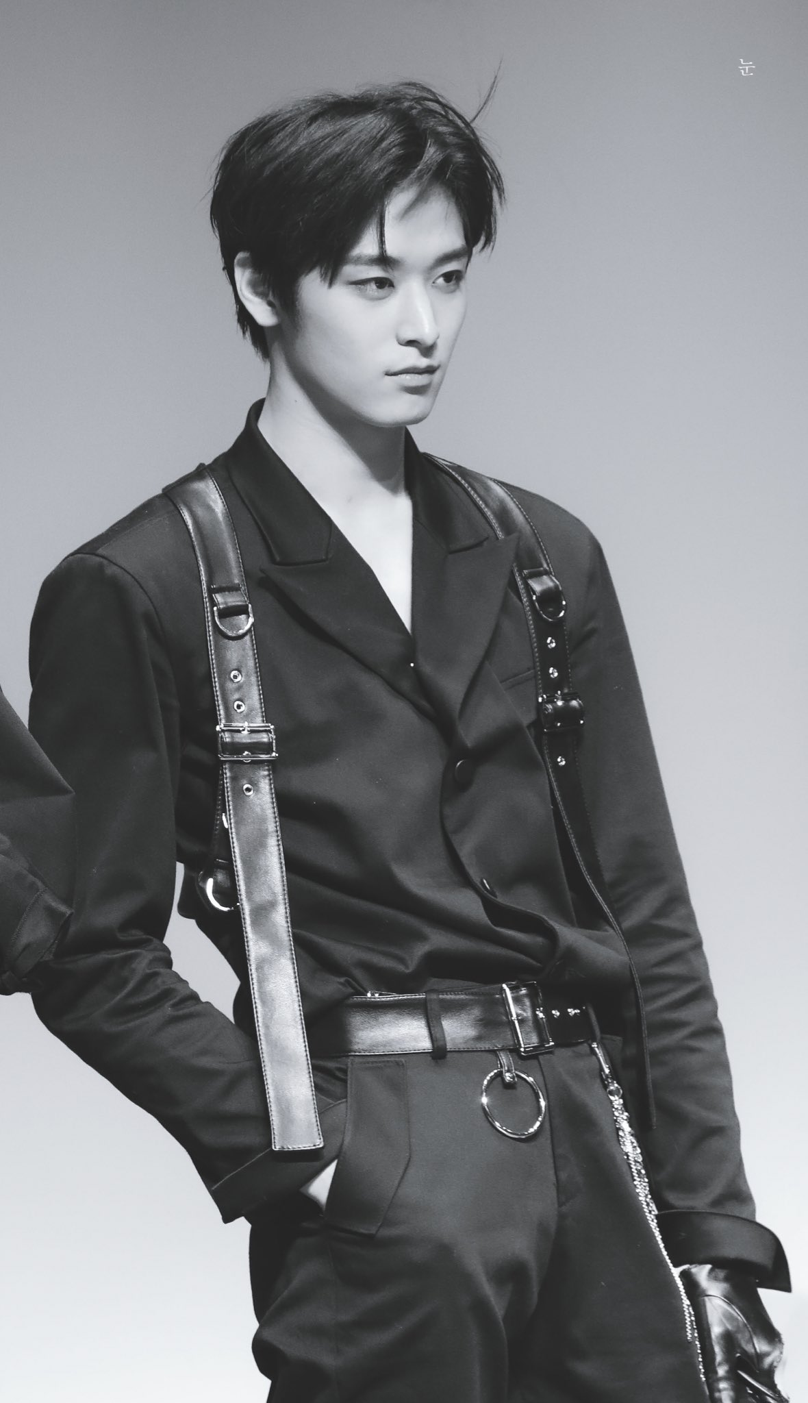 [잡담] 더보이즈 주연 옷 입힐 맛 나겠다 | 인스티즈