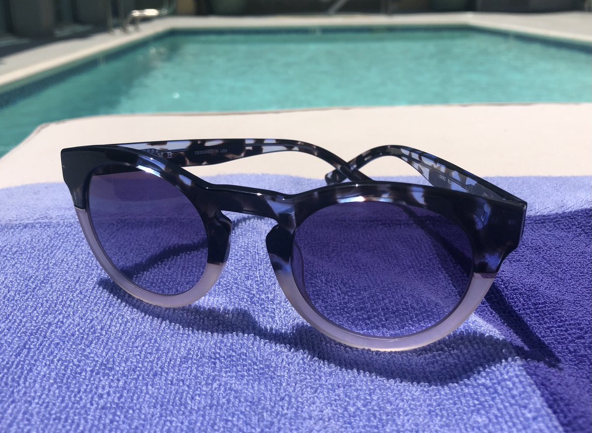The perfect pair of shades for poolside! 💦 #lambstyle 😎