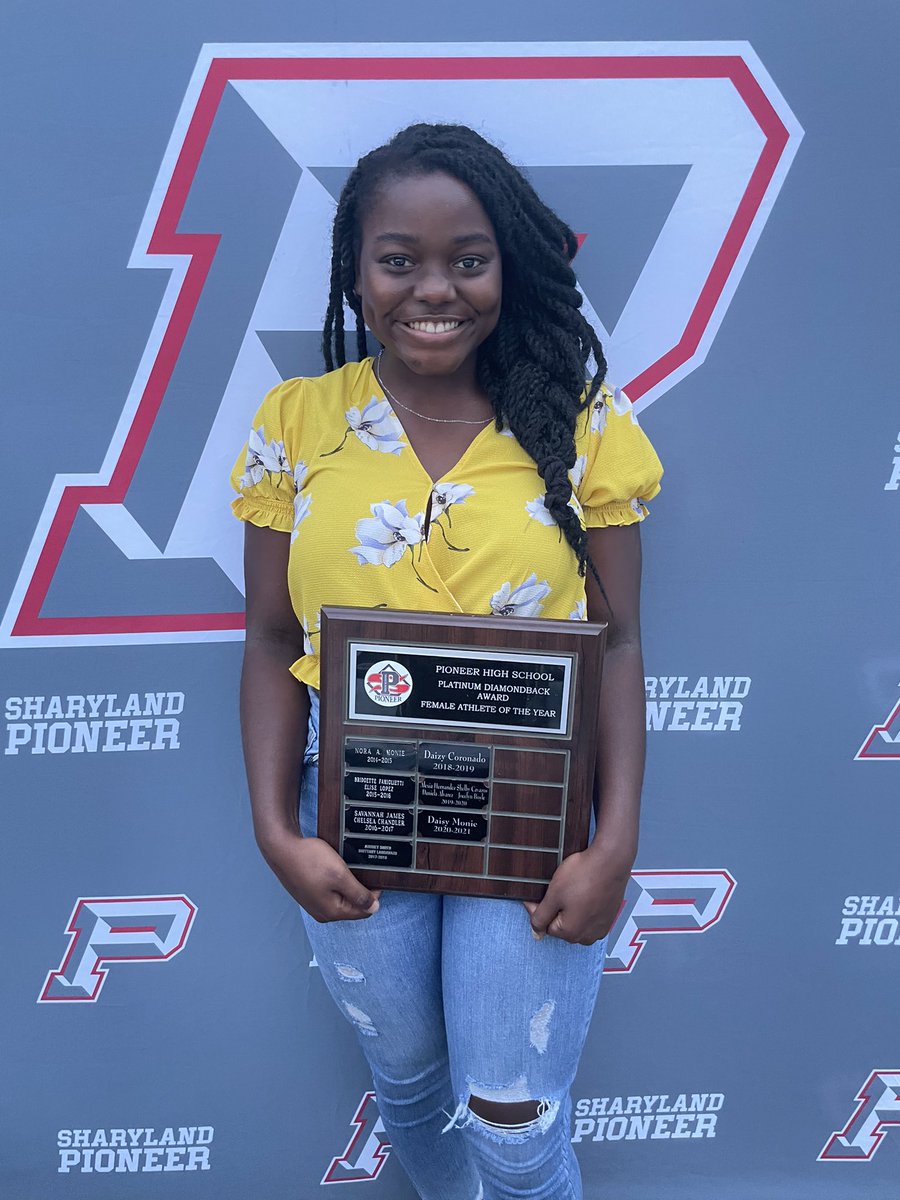 SPHSgirls_track's tweet photo. Shout out to Daisy Monie our Track MVP &amp; Pioneer Platinum Female Athlete ❤️❤️ https://t.co/Ft0exoDPNl