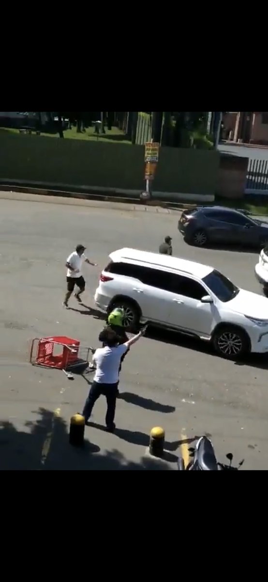 Señor ministro de defensa: ¿Y este vandalismo lo “debemos denunciar”? ¿Usted ya lo denunció?