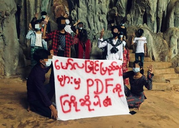 Some of the latest protests against military rule in Myanmar. These continue every day #WhatsHappeningInMyanmar
