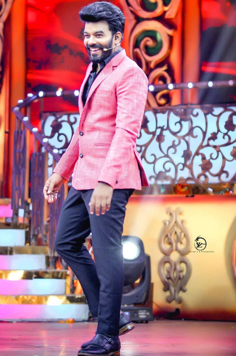 trolls_sr's tweet photo. aha new pics 

#HBDSudigaliSudheer #SudigaliSudheer @sudheeranand https://t.co/8WyaNnH7tF