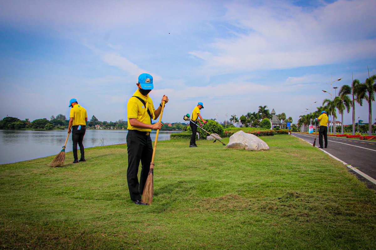 army2pr's tweet image. กองพันทหารปืนใหญ่ที่ 3 กรมทหารปืนใหญ่ที่ 3 จัดกำลังพลชุดจิตอาสา ดำเนินการฉีดพ่นยาฆ่าเชื้อ ทำความสะอาดตามจุดสัมผัสต่างๆ อุปกรณ์ เครื่องออกกำลังกาย ในพื้นที่สวนน้ำเฉลิมพระเกียรติรัชกาลที่ 9 (บุ่งตาหลั่ว) 
#ทหารมีไว้ทำไม