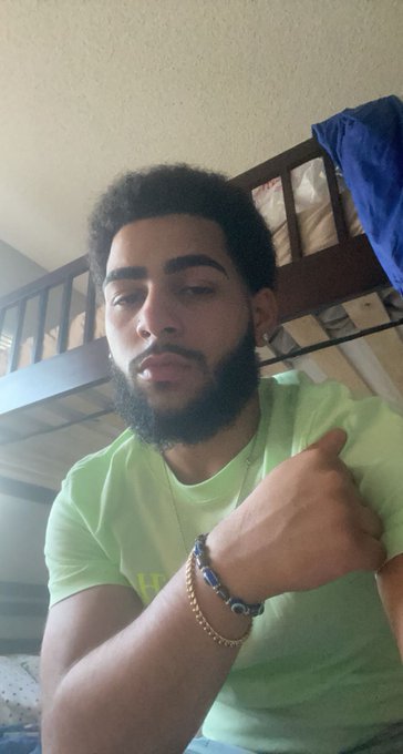 Watch gorillaglue327's leaked NSFW photo on TwXstars