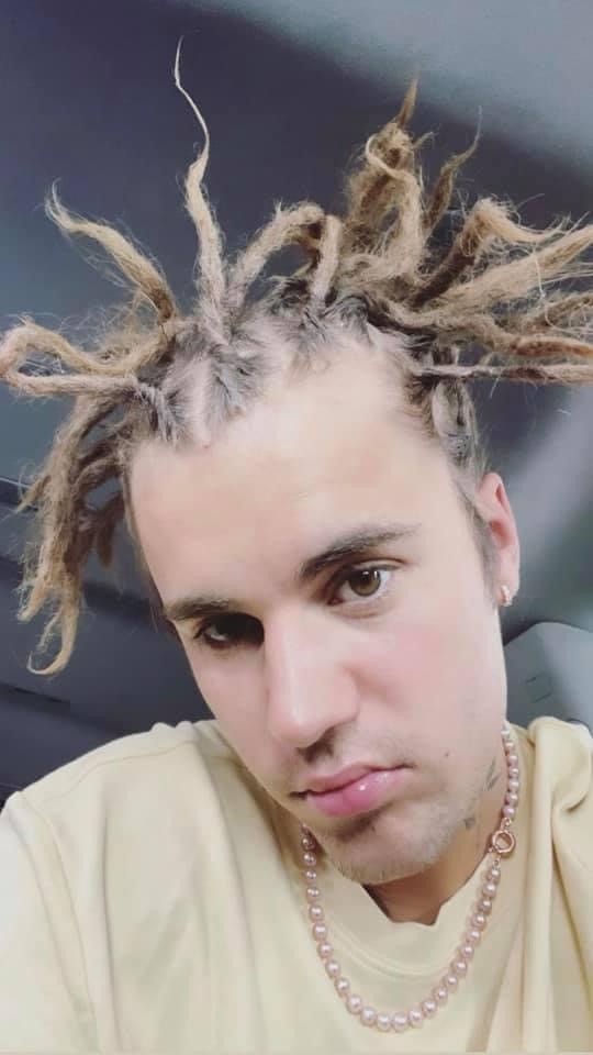 _basicallyari's tweet image. 