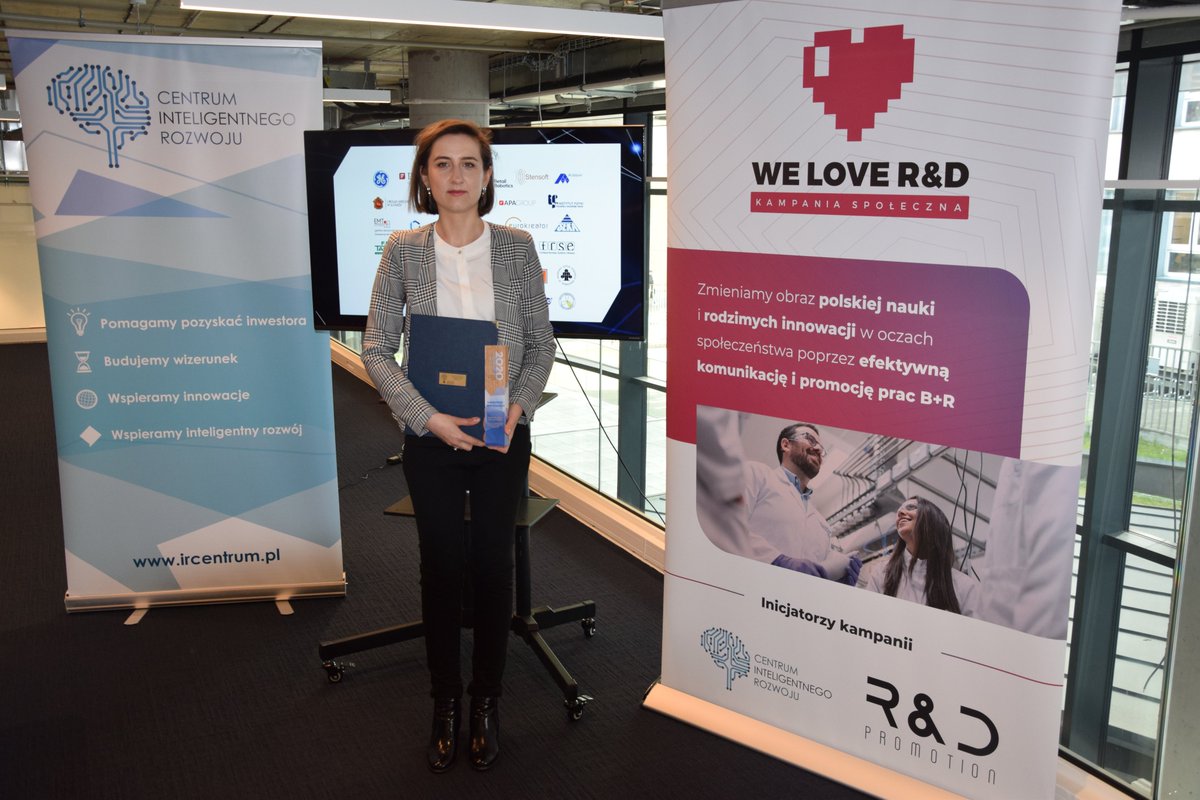 iz_pib's tweet image. dr inż. Klaudia Pawlina-Tyszko, w ramach wręczenia Polskiej Nagrody Inteligentnego Rozwoju 2020 w kategorii „Naukowiec przyszłości” organizowanej przez Centrum Inteligentnego Rozwoju, odebrała statuetkę oraz certyfikat. Gratulujemy
#izpib #mikroRNA