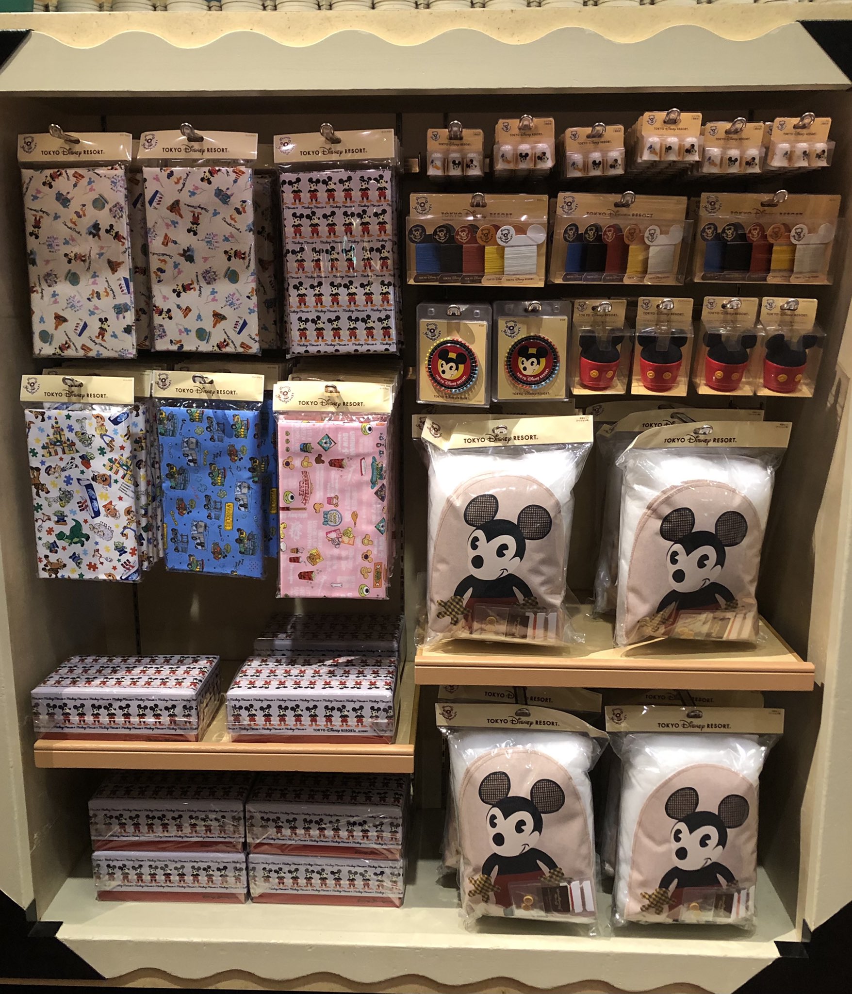 تويتر Maihama Style على تويتر Disney Handycraft が発売されました おうち時間に ハンドメイド が楽しめる布やソーインググッズ トート ワッペン ボタンなど 今晩サイトup致しますので是非ご覧下さい ディズニーランド ディズニーシー