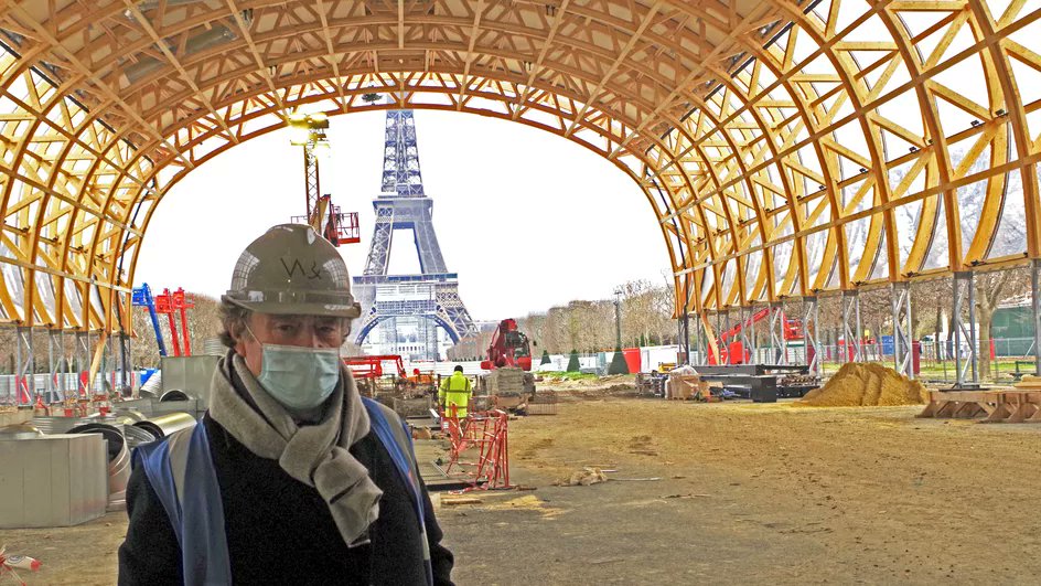 PKayisire's tweet photo. My President Kagame elegantly setting foot in new #GrandPalaisEphémère in #Paris, a temporary building made of wood, glass, covered by a sound &amp; thermal polymer cloth insulator. A masterpiece designed by Architect JM Wilmotte in replacement of the @GrandPalaisRmn under renovation https://t.co/9qM6yMxdGg