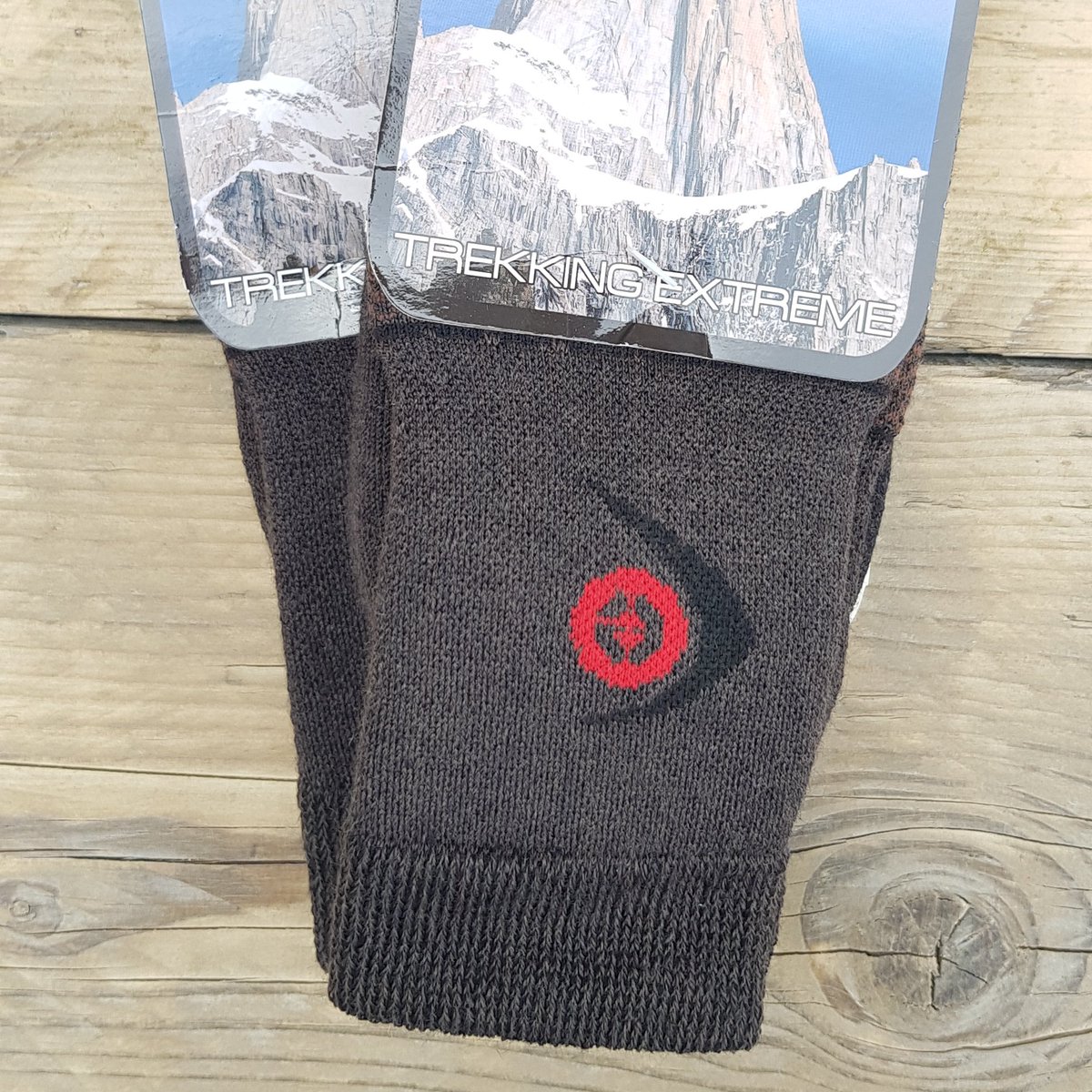 karomar_uk's tweet photo. #goodmorning #WednesdayThought New #color of our #warm #thick Extreme Trekking #socks is just around the corner. Stay tuned. #karomar #expansivesocks #trekking #hiking #walking #adventure #activegear2go #Weather #spring #SpringCamp #camping #brown https://t.co/FSHqeayQ43