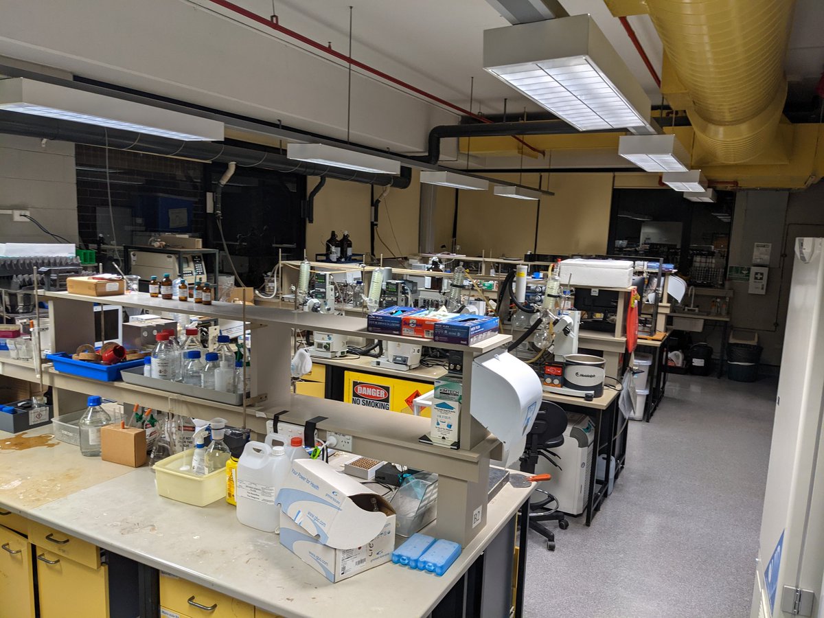 MarineMcnab's tweet image. I have two awesome labs that I work in, here&apos;s both the @MEG_MQ lab and the marine natural products lab. #AMSA21contest @AMSAconf