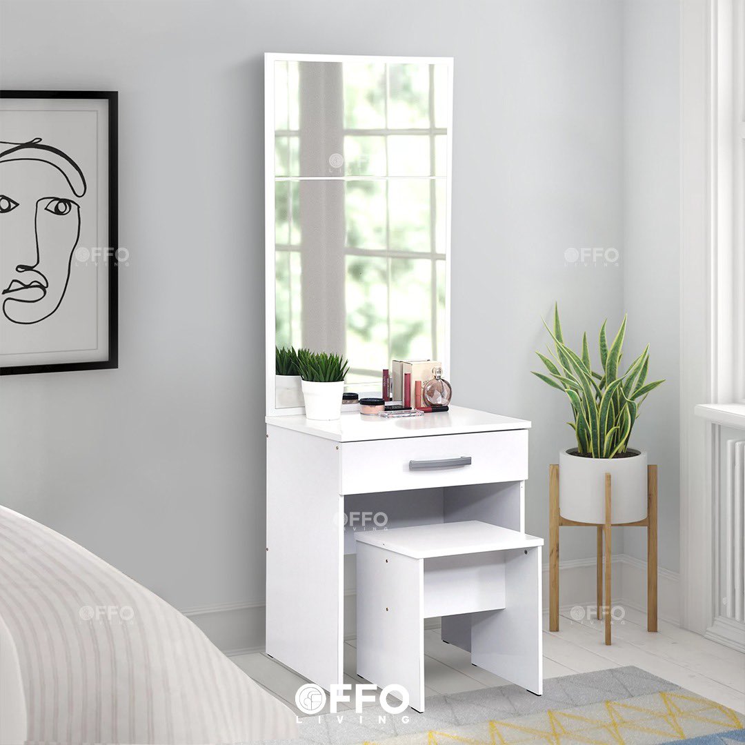 baranggcewe's tweet photo. Cermin rias

Untuk kamu yang lagi cari furniture meja rias minimalis estetik bernuansa putih. Harga bersahabat buatan lokal. 💛

Harga: mulai dari Rp 400.000
Link : https://t.co/ww6WEnKOQk https://t.co/KrGjgDN1B9