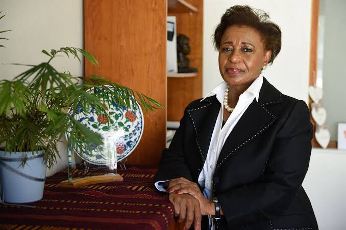 CueSibiya's tweet photo. R.I.P

The Resource Generation Board of Directors has announced the passing of Dr Konji Sebati, who was a Board Member. 

She held senior positions with Roche and Pfizer in the US and was appointed South African Ambassador to Switzerland in 2004 and Ambassador to France in 2008. https://t.co/Qsu1cNHO3P