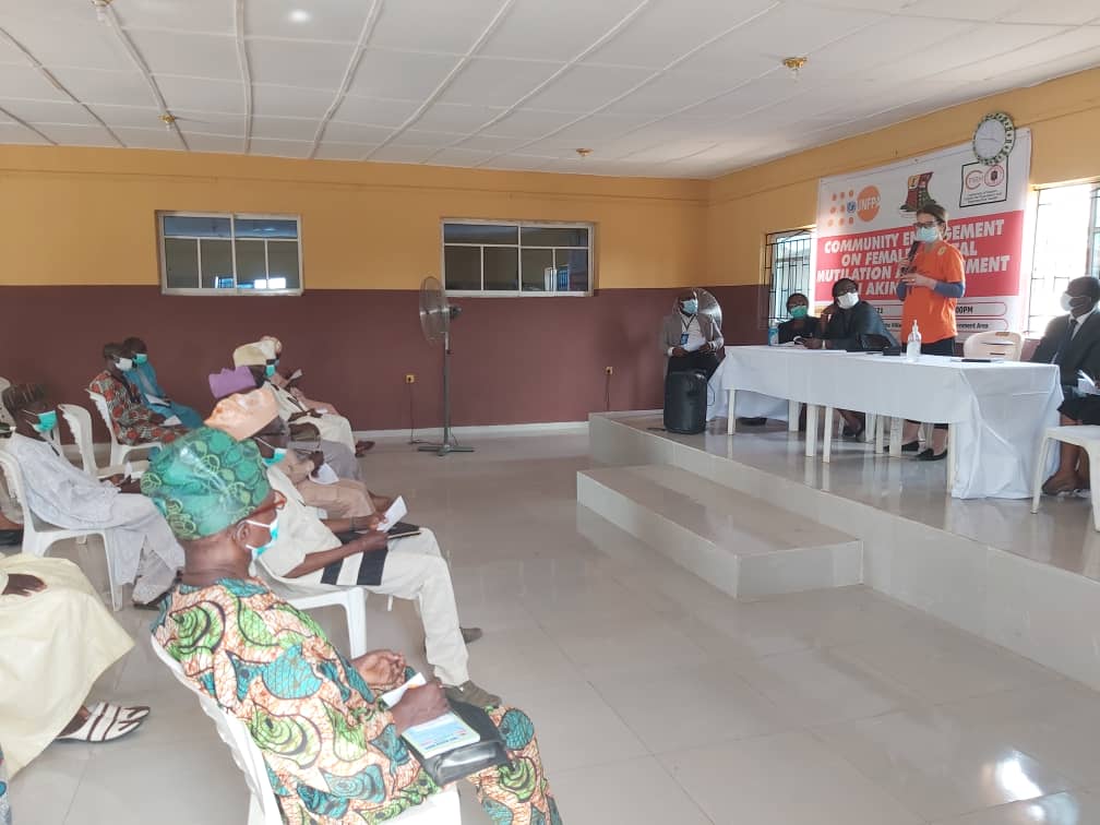 cprh5's tweet photo. In Akinyele LGA, Oyo State, traditional leaders are leading campaigns and programs to #EndFGMinOyo
#EndCuttingGirls

@ullamuller @Atayeshe
@KorieUNFPA @Dr_somefun_ @PaulineKTallen https://t.co/q0rkEN4JrM