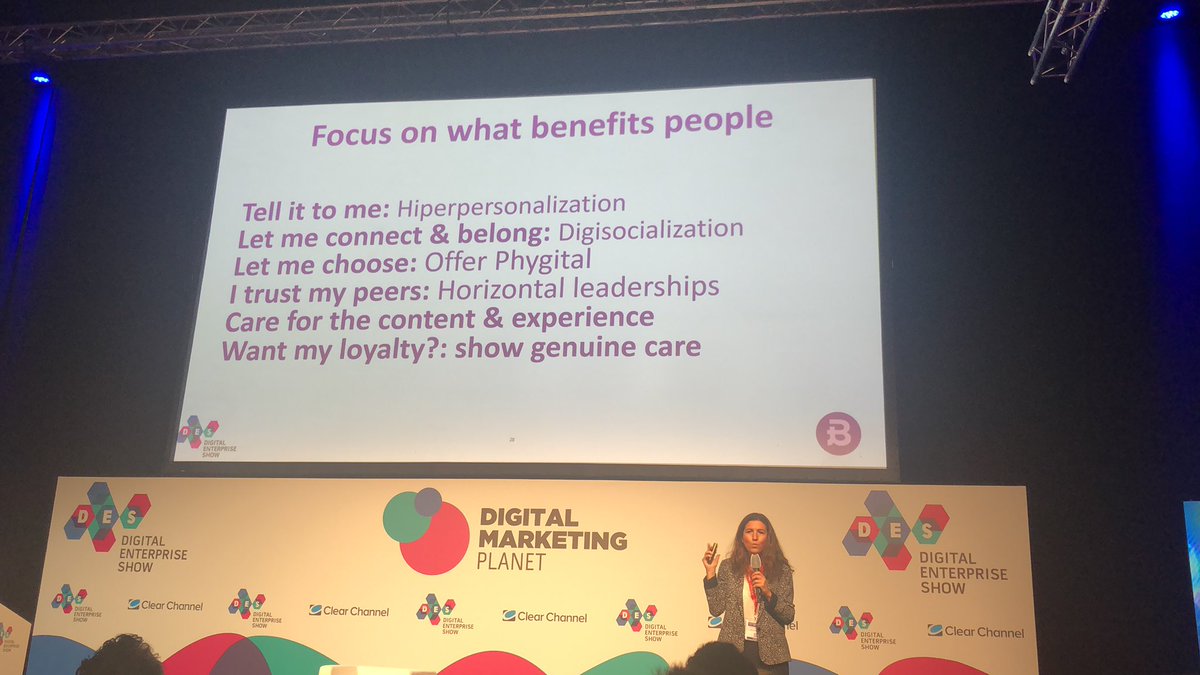 almurl's tweet photo. @DES_show 
Interesantísima la charla de Cristina Salvador Branera de We Are Both en el #DES2021:
Integración de sociólogos, antropólogos, humanistas en todo lo que engloba el Big Data https://t.co/7Vp8jVzgzw