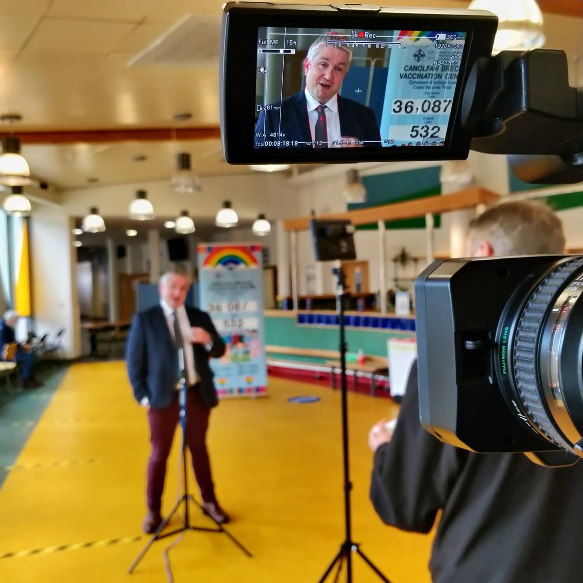 KnewProductions's tweet photo. Interesting afternoon for @RichKnew yesterday interviewing the medical director for the #Wrexham Vaccination Centre at @GlyndwrUni for @wrexhammuseums
#videoproduction #videofilming #videocontent #NorthWales https://t.co/AroTeWdEuZ
