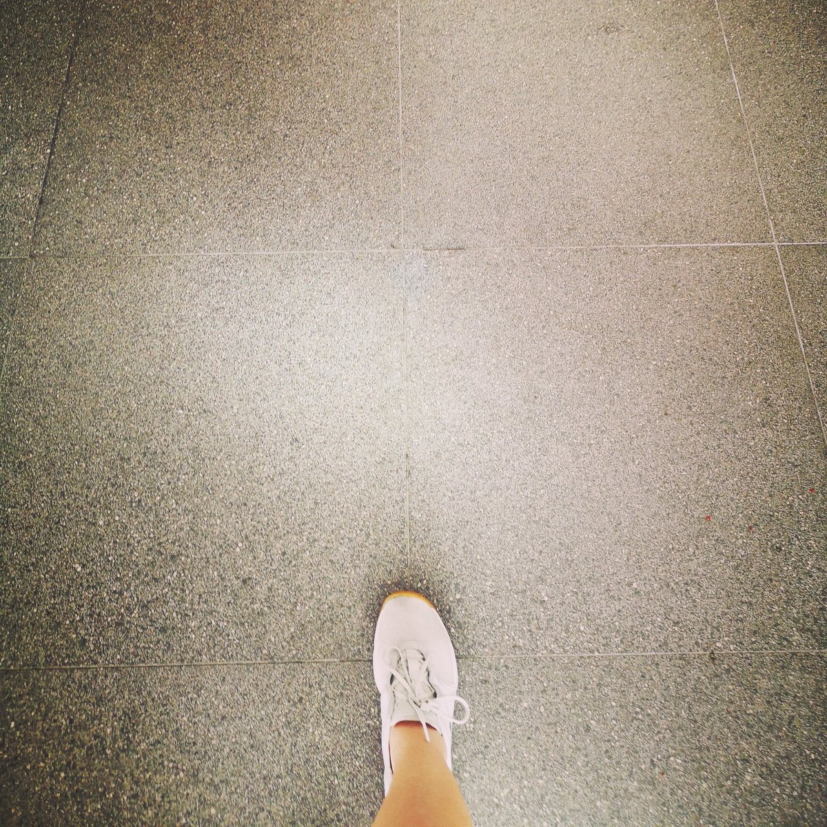 BELLE_lat's tweet photo. One step at a time.

Let Him direct your steps.

Let His will be done.

#OOO #SeeMore #HuaweiP20Pro #P20ProPhotography #huaweiph #huaweiphotography #HuaweiMobile #leica #leicaphotography #awalkinthecity #faithinHim #faithwalk #faithquote #believeinHim #believequote #sneakergame https://t.co/GFE38fmEMc