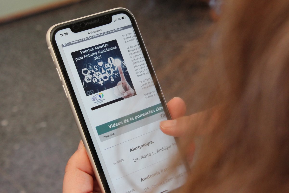 📎Jornada Online de Puertas Abiertas para residentes. 
Si este año eliges especialidad, entra 👉bit.ly/3v0SYP1 y conoce cómo es la "residencia" en la GAI de Albacete. 
ℹ Más información bit.ly/3bDb6qx
#sanidadalbacete #sanidadCLM #residentes2021