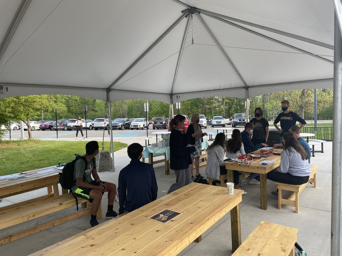.<a href="/SalineHS/">Saline High School</a> Math Club having an early morning celebration.  Thank you <a href="/ava_ignacio/">Ava Rebecca</a> and Queen B...  <a href="/TheresaStager/">Theresa Stager</a>
