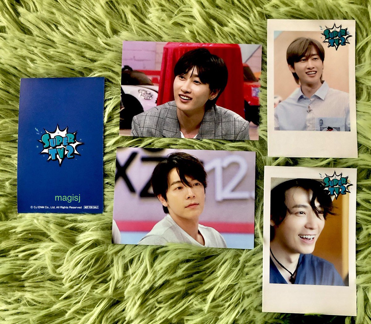 magisj's tweet photo. #SuperJunior💙
#SuperTV2👍
#SuperExpensive🤣🤣
#ItsBecauseOfPhotocards😆😆
#CompleteSet https://t.co/D9Ww1YrrCf