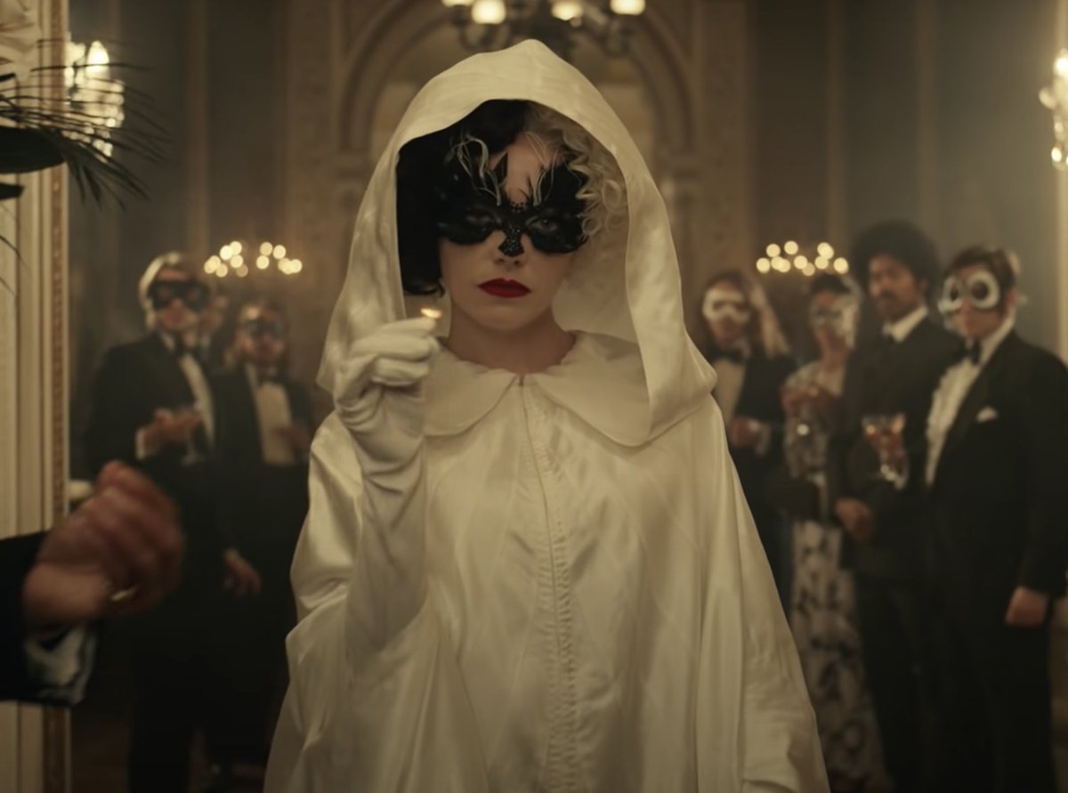 RT @getFANDOM: Emma Stone has 47 different looks in #Cruella says costume designer Jenny Beavan https://t.co/6aOOeNvCSc